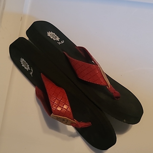 Yellow Box Sandals - Picture 4 of 5